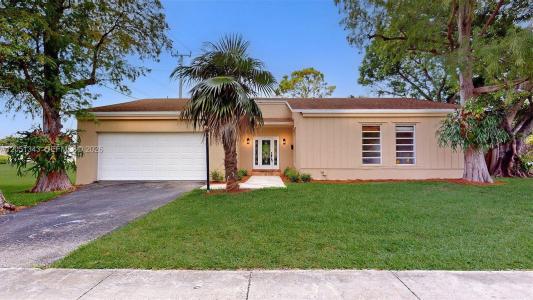 10251 SW 80th St 0, Miami, Florida 33173, USA