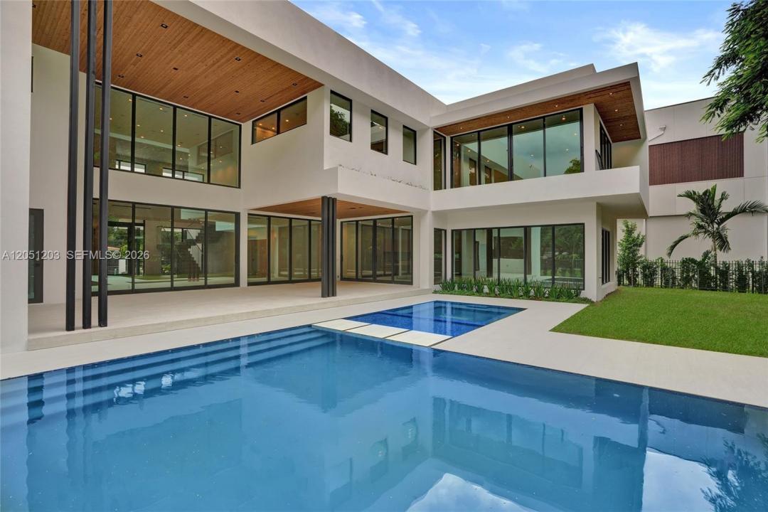 4640 Sunset Dr, Miami, فلوريدا 33143, الولايات المتحدة