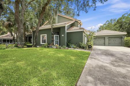 4478 Oak Arbor Circ, Orlando, Florida 33808, USA