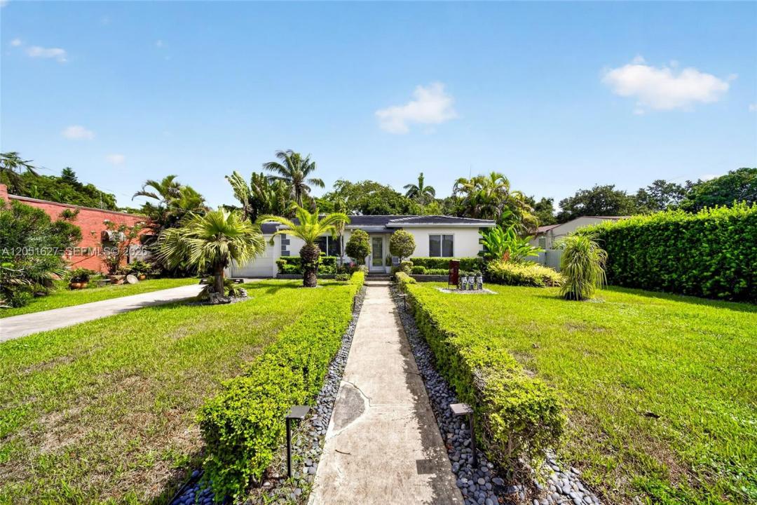 467 NE 129th St, North Miami, فلوريدا 33161, الولايات المتحدة