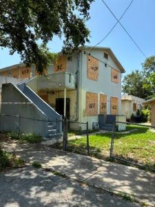 1133 NW 79th Ter, Miami, Florida 33150, USA
