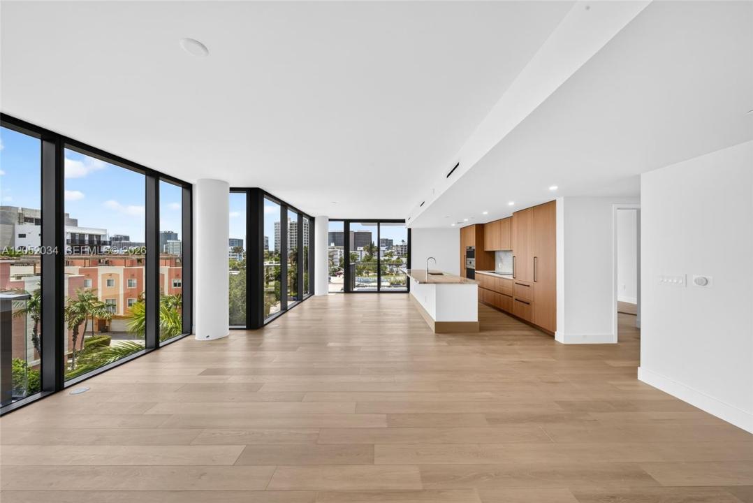 1176 97th Street 508, Bay Harbor Islands, Floryda 33154, USA