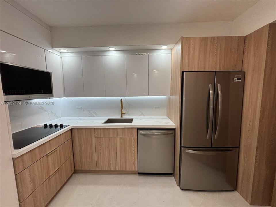 999 Brickell Bay Dr 1904, Miami, Florida 33131, USA