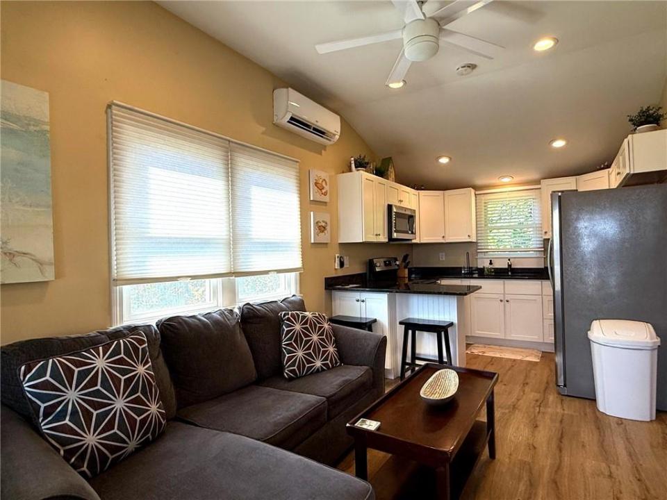 11 Sherman Road B, South Kingstown, Rhode Island 02879, USA
