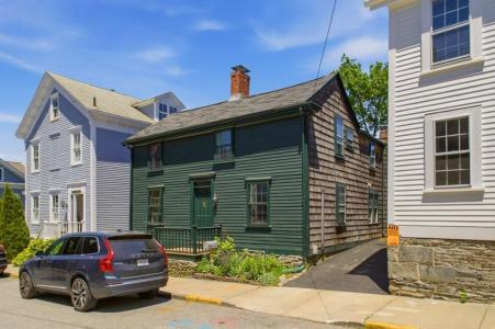 12 Sherman Street, Newport, Rhode Island 02840, USA