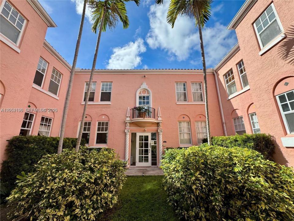 754 Meridian Ave 15, Miami Beach, Florida 33139, USA