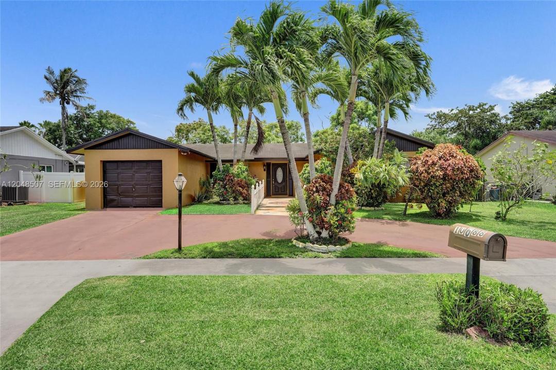 10688 Sleepy Brook Way, Boca Raton, Florida 33428