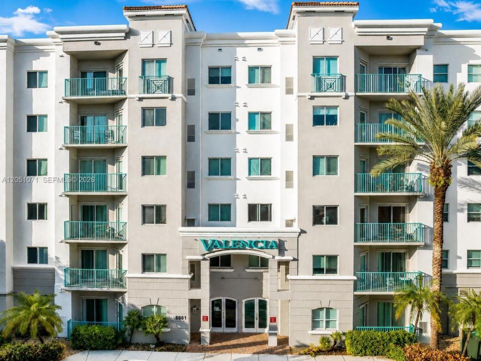 6001 SW 70th St 502, South Miami, Florida 33143, USA