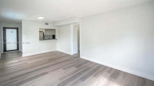 810 Salzedo St 10, Coral Gables, Florida 33134, Amerika Birleşik Devletleri