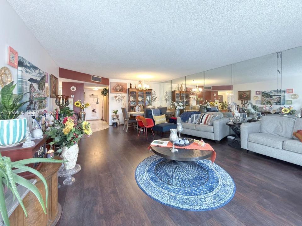 4740 NW 21st St 207, Lauderhill, Florida 33313, Stati Uniti