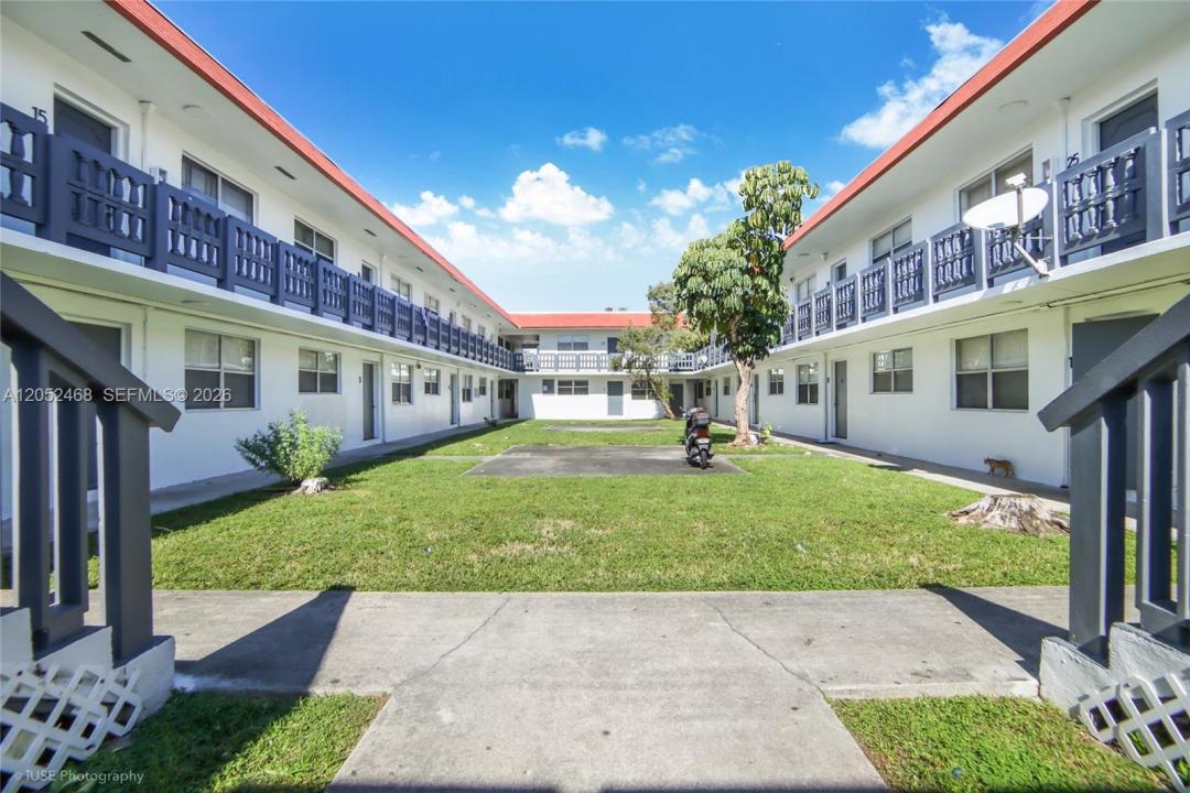 111 NW 152nd St 16, Miami, Florida 33169, Stati Uniti