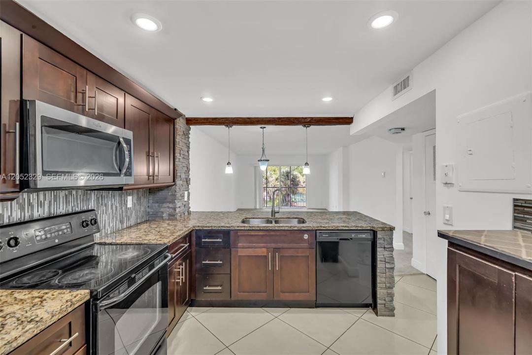 1100 NW 87th Ave 307, Coral Springs, Floride 33071, États-Unis