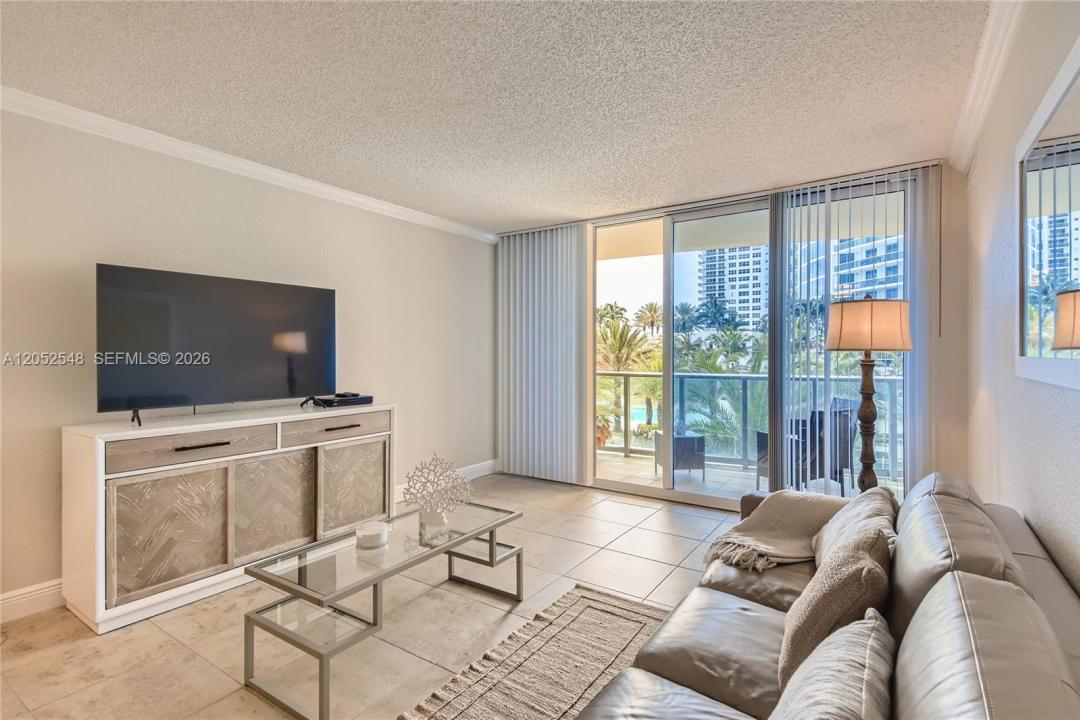 2501 S Ocean Dr 316 (AVAILABLE NOW-11/30), Hollywood, Florida 33019, Stati Uniti