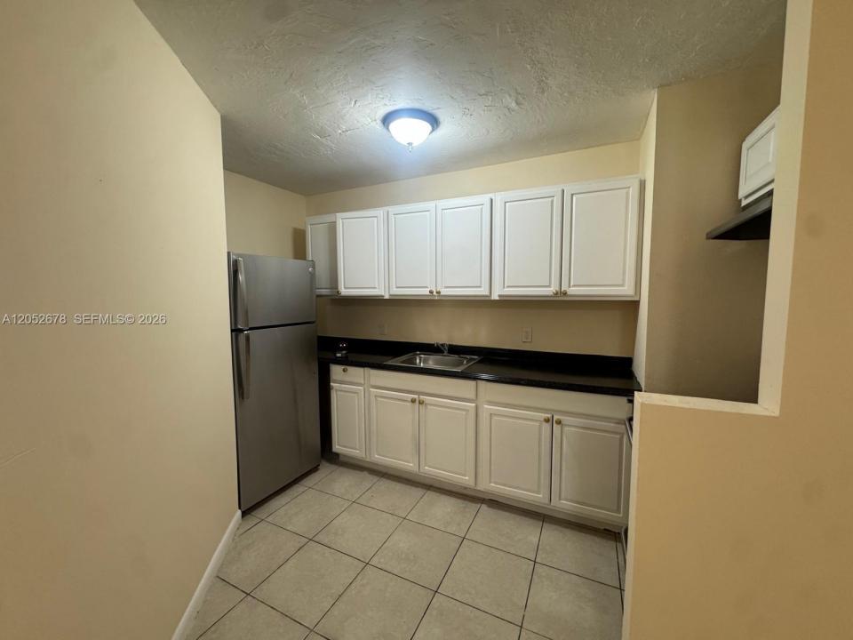 1200 NW 9th St B, Fort Lauderdale, Floride 33311, États-Unis