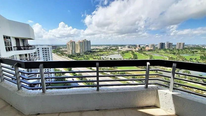 3400 NE 192nd St PH7, Aventura, Floride 33180, États-Unis