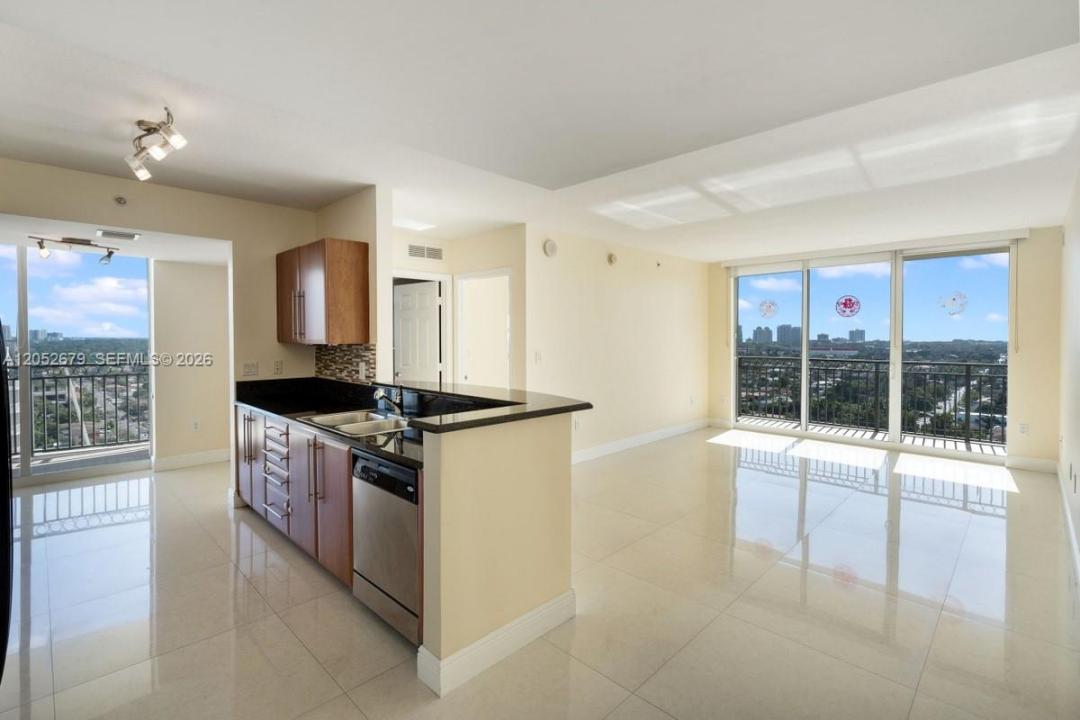 3232 SW 22nd St 1701, Miami, Floride 33145, États-Unis