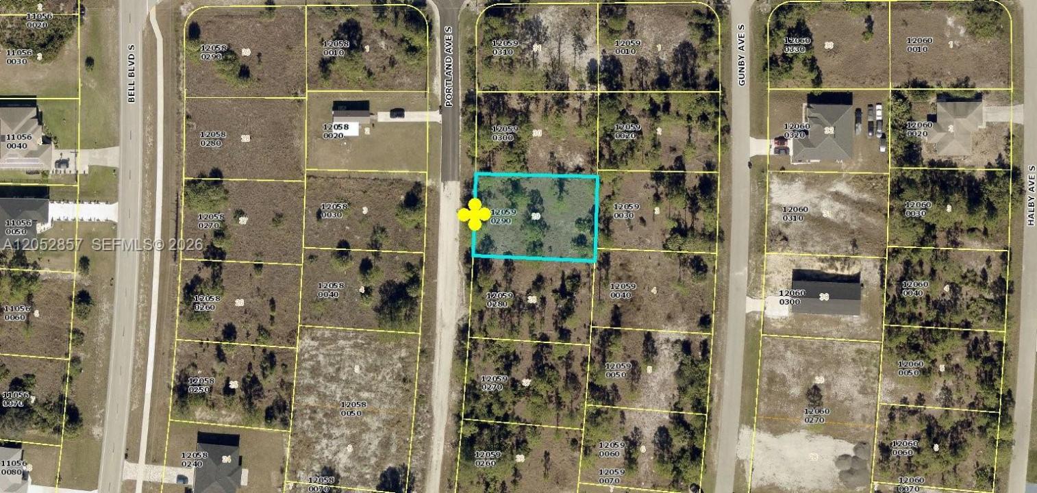1061 S Portland Ave., Lehigh Acres, Floride 33974, États-Unis