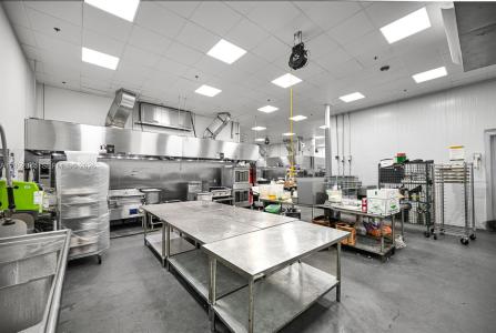 1395 E 11th Ave, Hialeah, Florida 33010, HOA KỲ