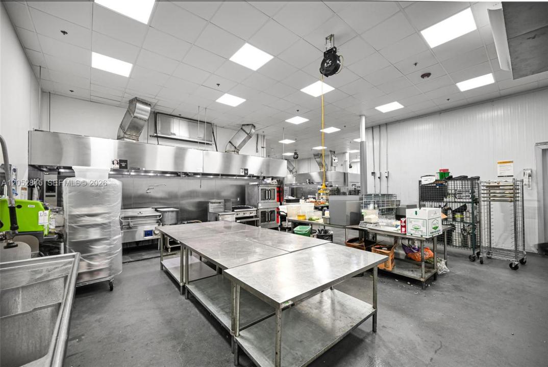 1395 E 11th Ave, Hialeah, Florida 33010, HOA KỲ