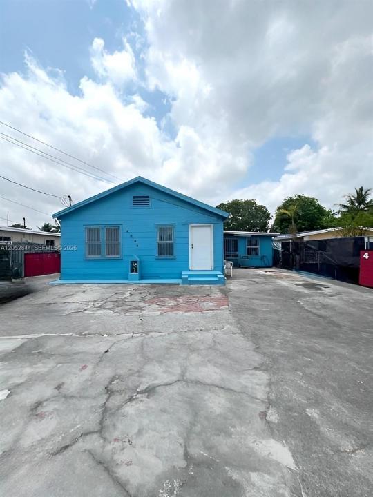 8024 NW 36th Ct, Miami, Florida 33147, Stati Uniti