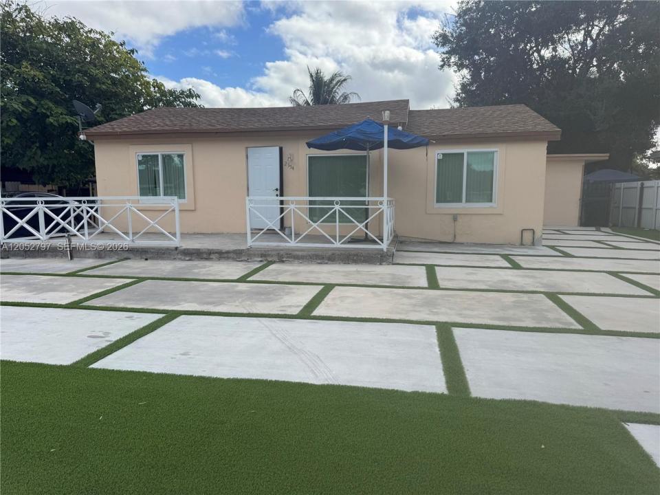 2354 NW 93rd Ter, Miami, Floride 33147, États-Unis