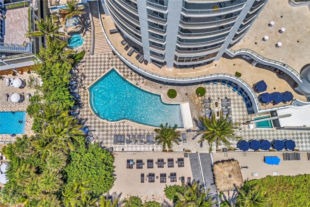 17375 Collins Ave 1703, Sunny Isles Beach, Florida 33160, USA