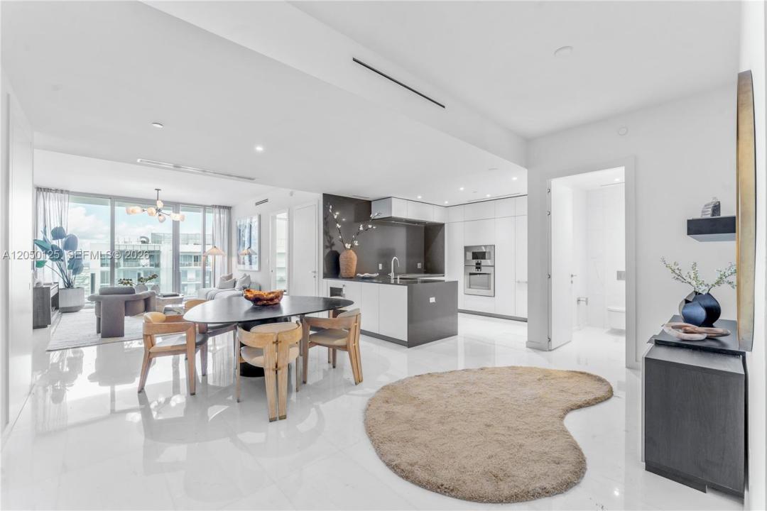 300 Biscayne Blvd Way 4309, Miami, Florida 33131, Stati Uniti