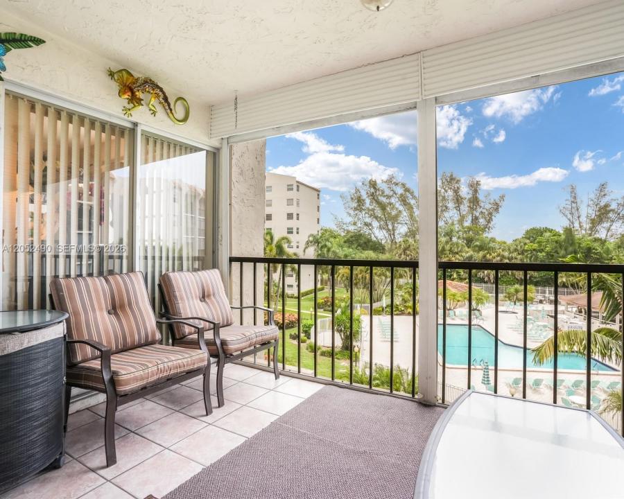 3930 Inverrary Blvd 406-D, Lauderhill, Florida 33319, Stati Uniti