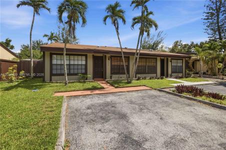 10680 Cherry Ave, Pembroke Pines, Florida 33026, USA