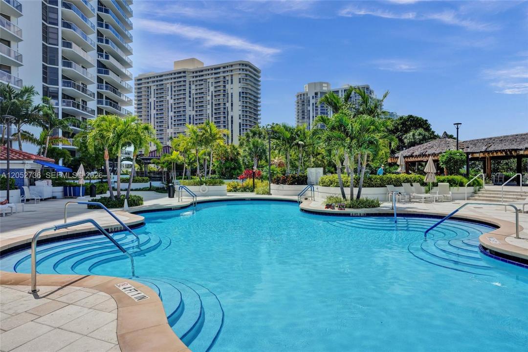 20281 E Country Club Dr 1907, Aventura, Florida 33180, Stati Uniti