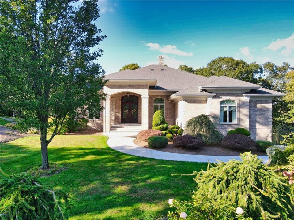 51 W Ridge Drive, Tiverton, 罗得岛 02878, 美国