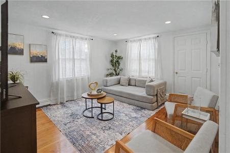 137 Kingstown Road, Narragansett, Rhode Island 02882, USA