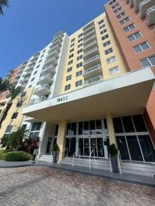18800 NE 29th Ave 329, Aventura, Florida 33180, USA
