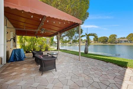 2002 SE 17th Ave, Homestead, Florida 33035, USA