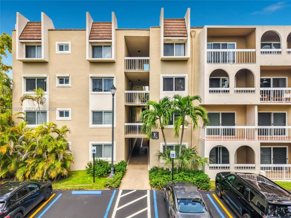 7722 Camino Real E304, Miami, Floride 33143, États-Unis
