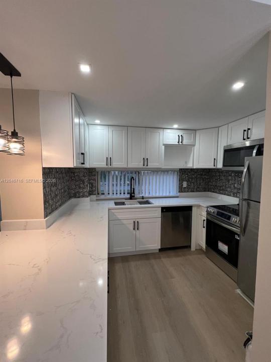 17021 N Bay Rd 124, Sunny Isles Beach, Floride 33160, États-Unis