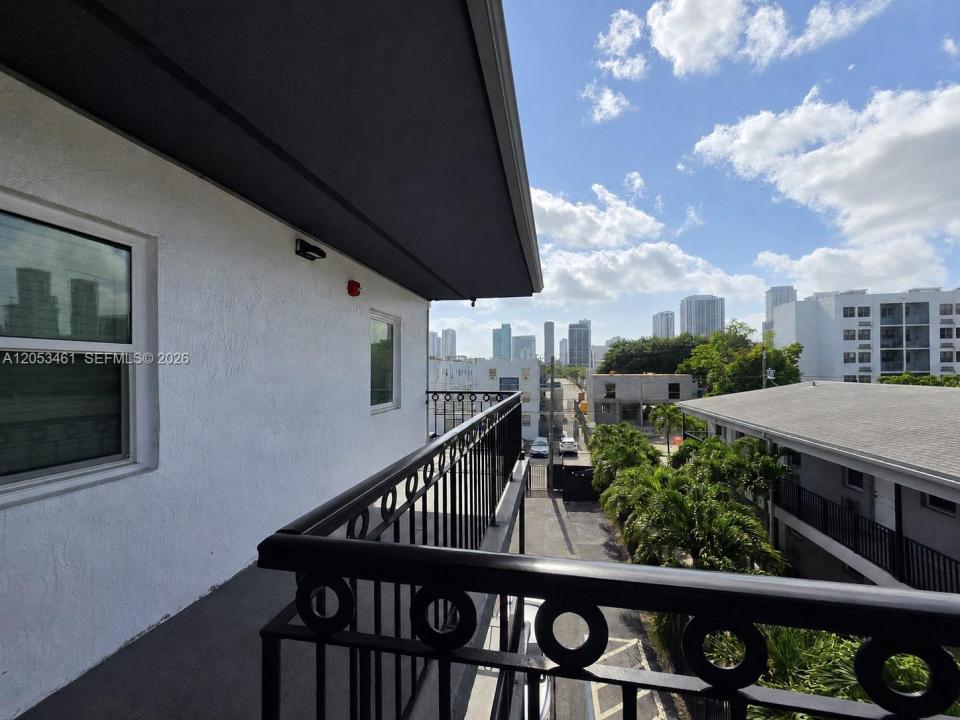 1767 NW 3rd Ave 17, Miami, Floride 33136, États-Unis