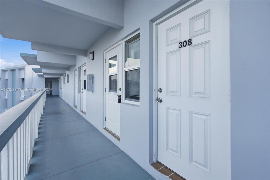 2200 Park Ln 308, Hollywood, Florida 33021, USA