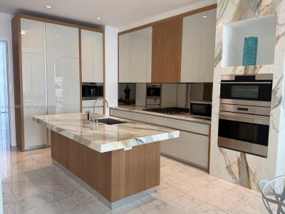 2821 S Bayshore Dr 7B, Coconut Grove, Florida 33133, Stati Uniti