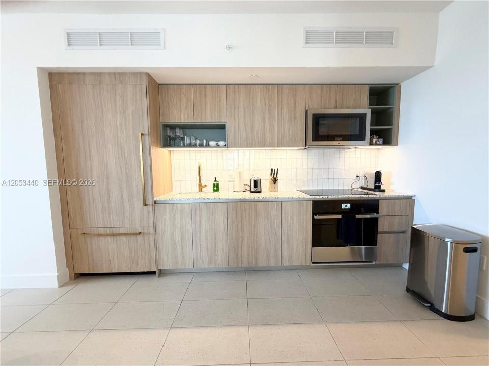 159 NE 6th St 3215, Miami, Florida 33132, Stati Uniti