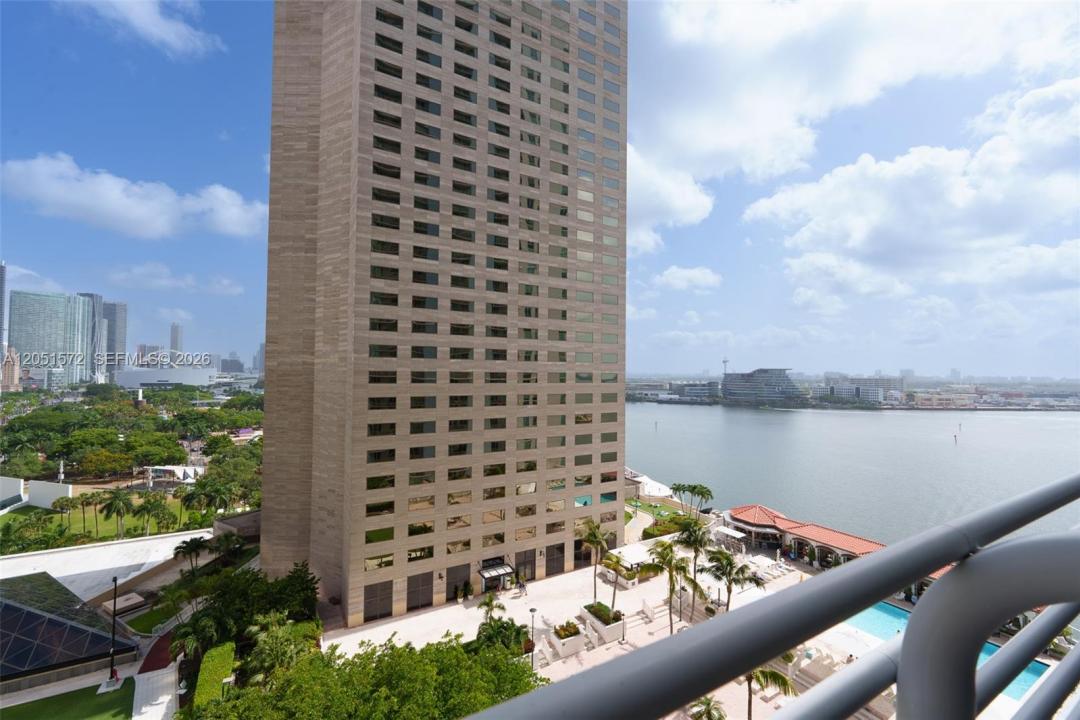 335 S Biscayne Blvd 1600, Miami, Florida 33131, USA