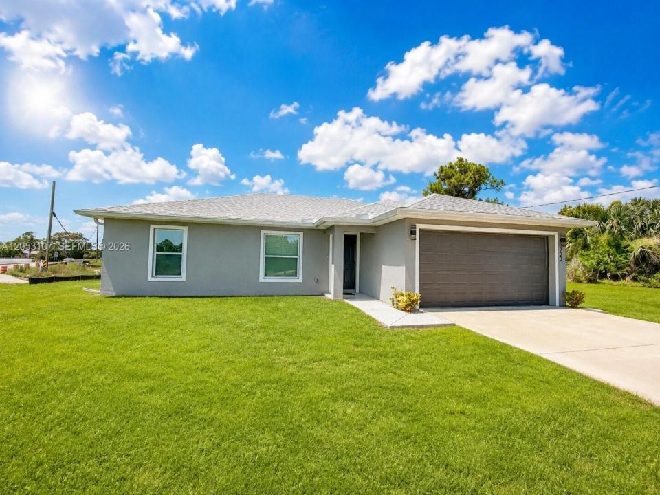 700 Connecticut Ln, Lehigh Acres, Floride 33936, États-Unis