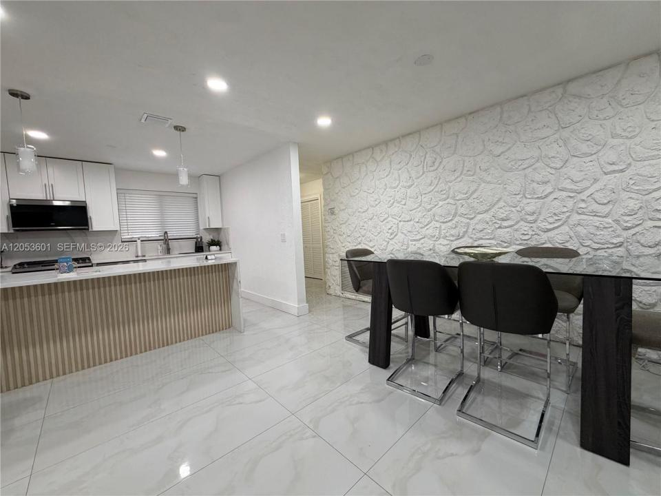 4700 NW 1st Ct, Plantation, Florida 33317, USA