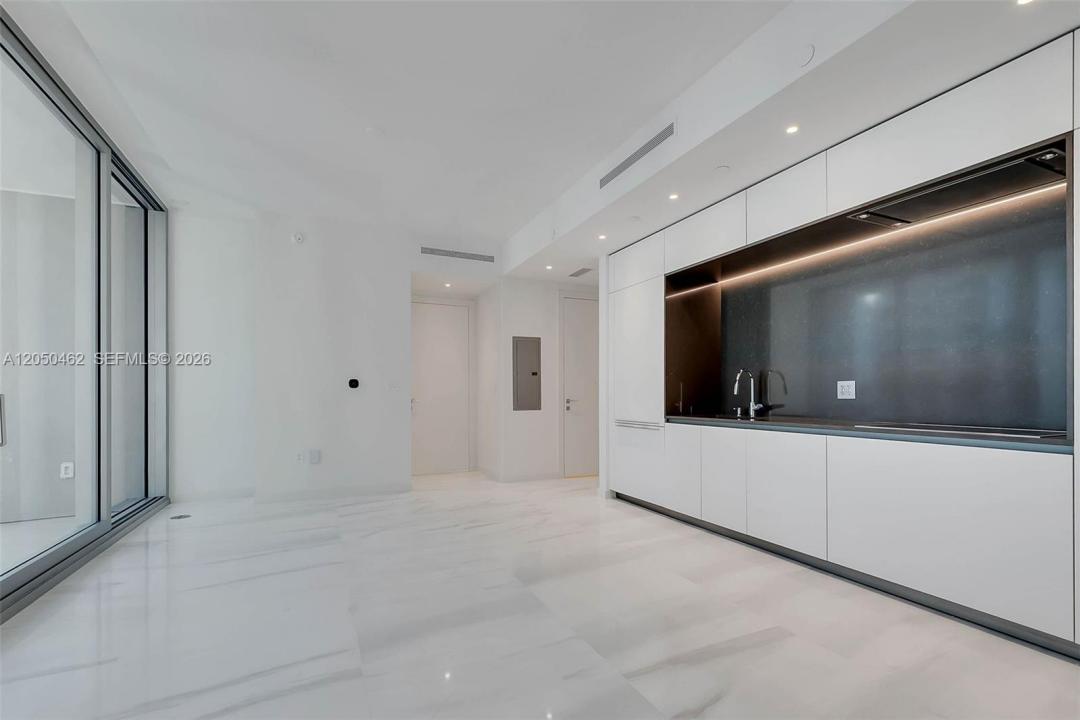 300 Biscayne Boulevard Way 3008W, Miami, Floride 33131, États-Unis