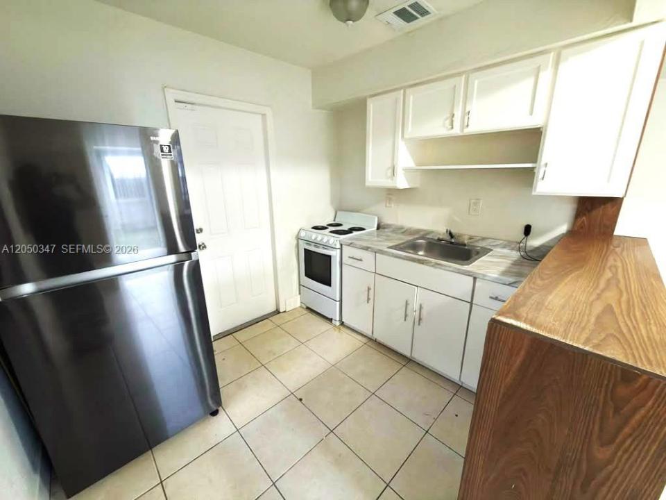 800 NW 56 STREET 3, Miami, Floride 33127, États-Unis