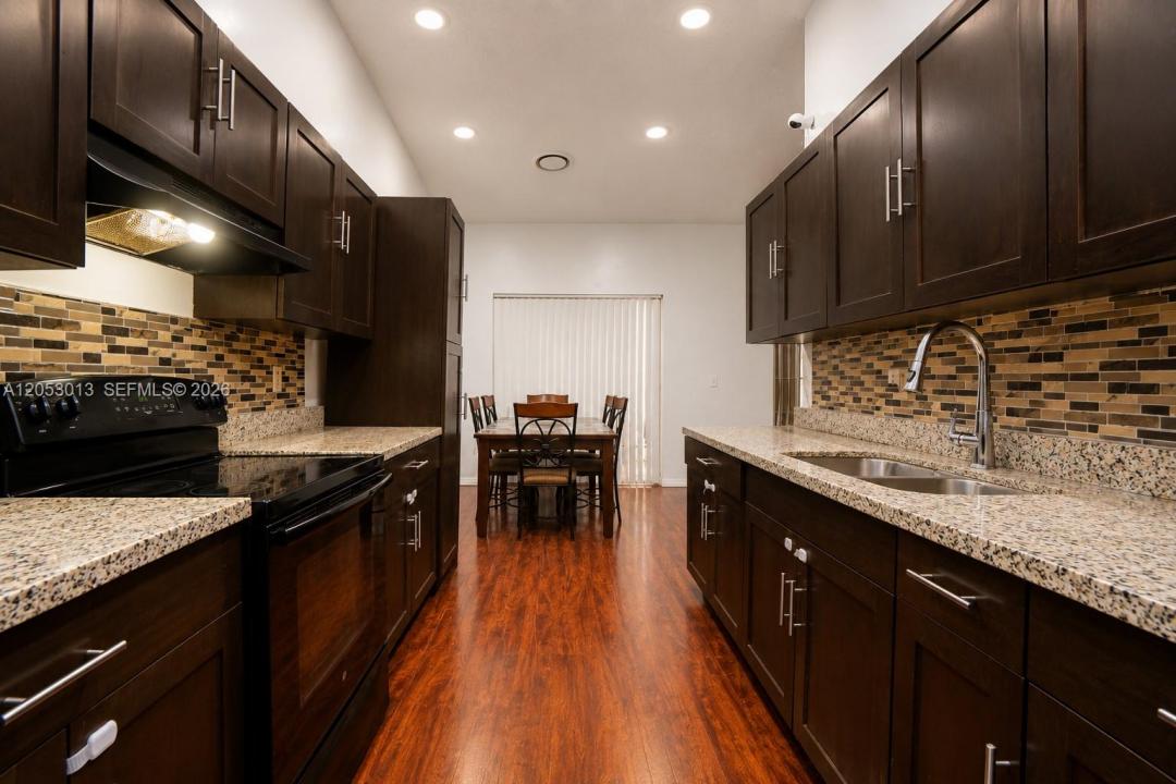 940 NE 212th Ter 940-01, Miami, Floride 33179, États-Unis