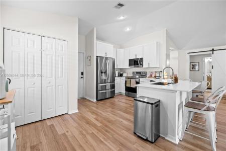 1879 Andromeda Ln, Weston, Florida 33327, USA