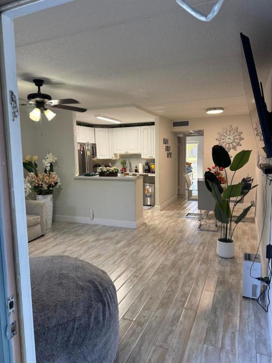 2000 Springdale Boulevard 108, Palm Springs, Flórida 33461, Estados Unidos