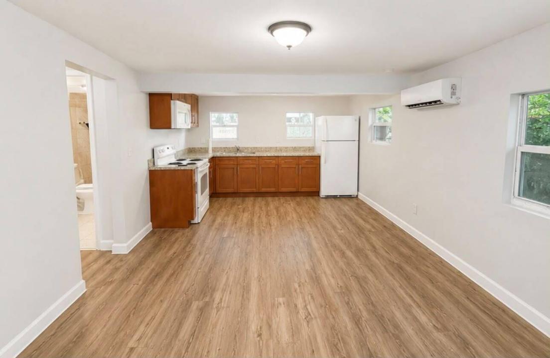 210 SW 7th Street, Dania Beach, Floride 33004, États-Unis