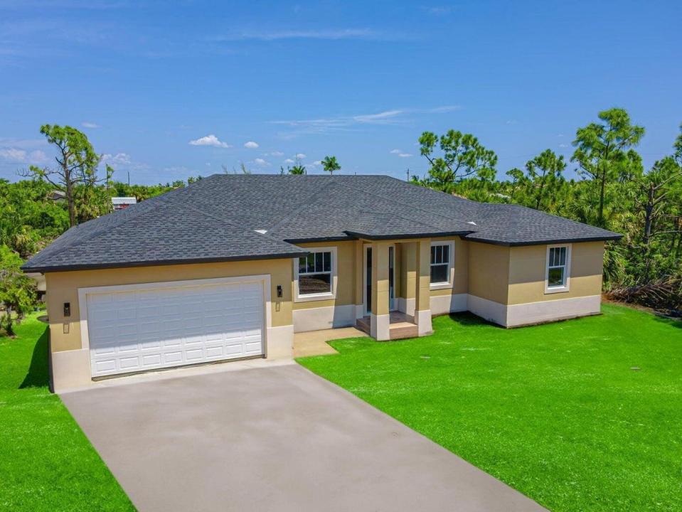 15261 Brainbridge Circle, Port Charlotte, Florida 33981, Stati Uniti